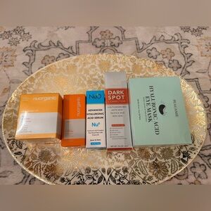 Skincare Set with Hyaluronic Acid and Dark Spot Corrector